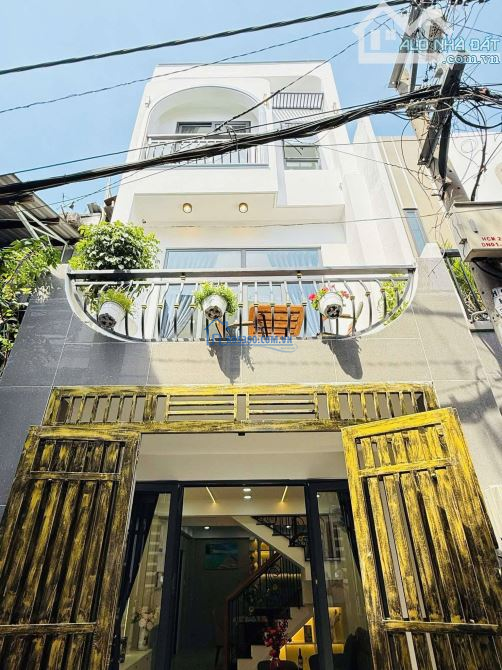 Bán gấp nhà đẹp Đường số 18, Thủ Đức, 61m2, đang cho thuê 11tr/tháng, giá 1 tỷ 750