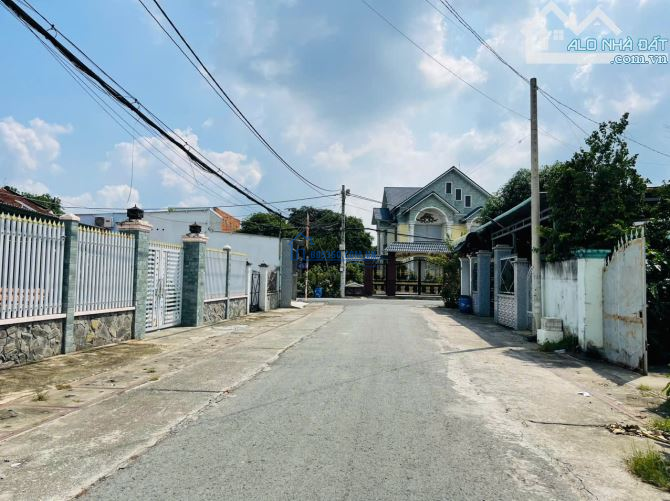 CHỦ NGỘP BÁN ĐẤT THẬT 400M2 TÂN THÔNG HỘI CỦ CHI GIÁ CHỈ 630 TRIỆU