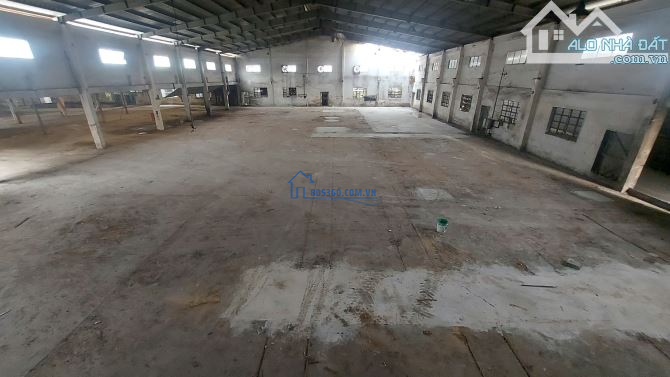 Cho thuê kho xưởng 2500m2 giá 2.2usd/1m2 đã có V.A.Tở TP Thuận An Bình Dương