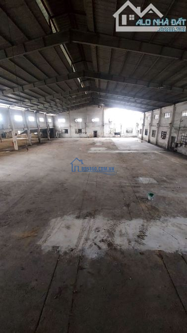 Cho thuê kho xưởng 2500m2 giá 2.2usd/1m2 đã có V.A.Tở TP Thuận An Bình Dương