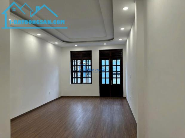 Bán nhà mới xây mặt tiền Nguyễn Thượng Hiền, p6, Q bình Thạnh, 4 x 22,5m chỉ nhỉnh 18 tỷ