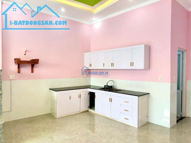 Chỉ 2,35 tỷ sở hữu nhà 1T1L 65m2 gần CA-P.Tân Vạn, SHR thổ cư, đường ô tô vào tận nhà