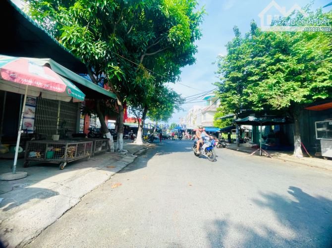 MẶT TIỀN VIP HỒ ĐẮC DI- NGAY CHỢ CẨM LỆ- VỪA Ở VỪA KINH DOANH ĐỈNH- GIÁ NHỈNH 8 TỶ.