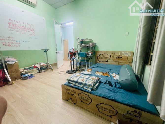 MẶT TIỀN VIP HỒ ĐẮC DI- NGAY CHỢ CẨM LỆ- VỪA Ở VỪA KINH DOANH ĐỈNH- GIÁ NHỈNH 8 TỶ.
