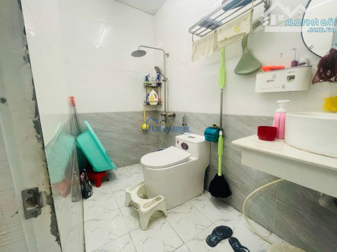 MẶT TIỀN VIP HỒ ĐẮC DI- NGAY CHỢ CẨM LỆ- VỪA Ở VỪA KINH DOANH ĐỈNH- GIÁ NHỈNH 8 TỶ.