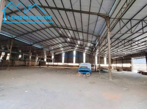 Cho thuê xưởng 11000m2 Cụm Khu công nghiệp Hố Nai 3 Đồng Nai có 320tr